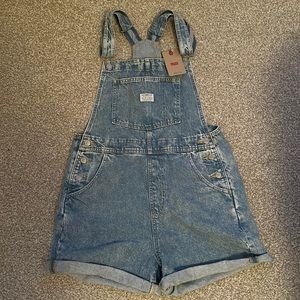 Levi’s denim overall shorts!